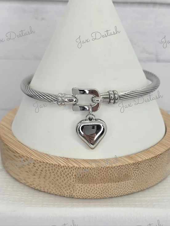 Silver Tone Heart Charm Cable Bangle Bracelet BR107 - Picture 1 of 4